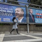 Tayyip Erdogan rival Kemal Kilicdaroglu says has evidence of Russia’s online campaign ahead of Turkey vote